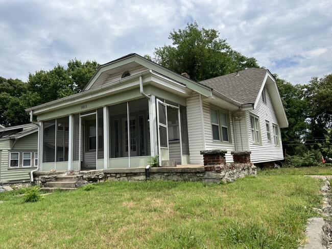 Screened front porch - 5011 Virginia Ave