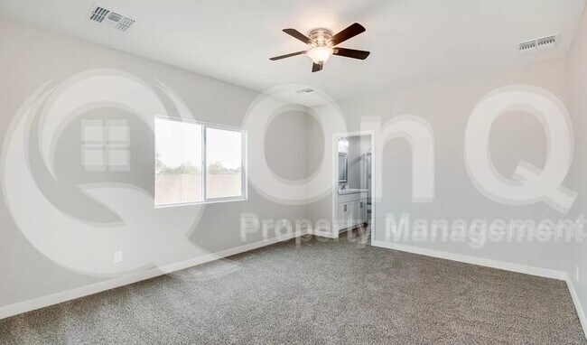 Foto del edificio - 15280 S Amado Blvd