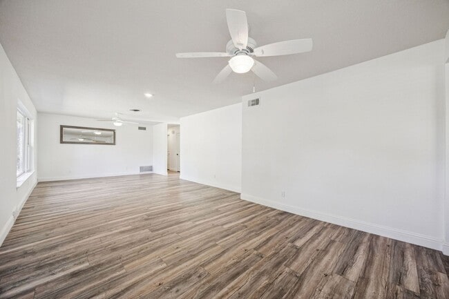 Building Photo - Stylish Renovation + Solar Savings in Prim...