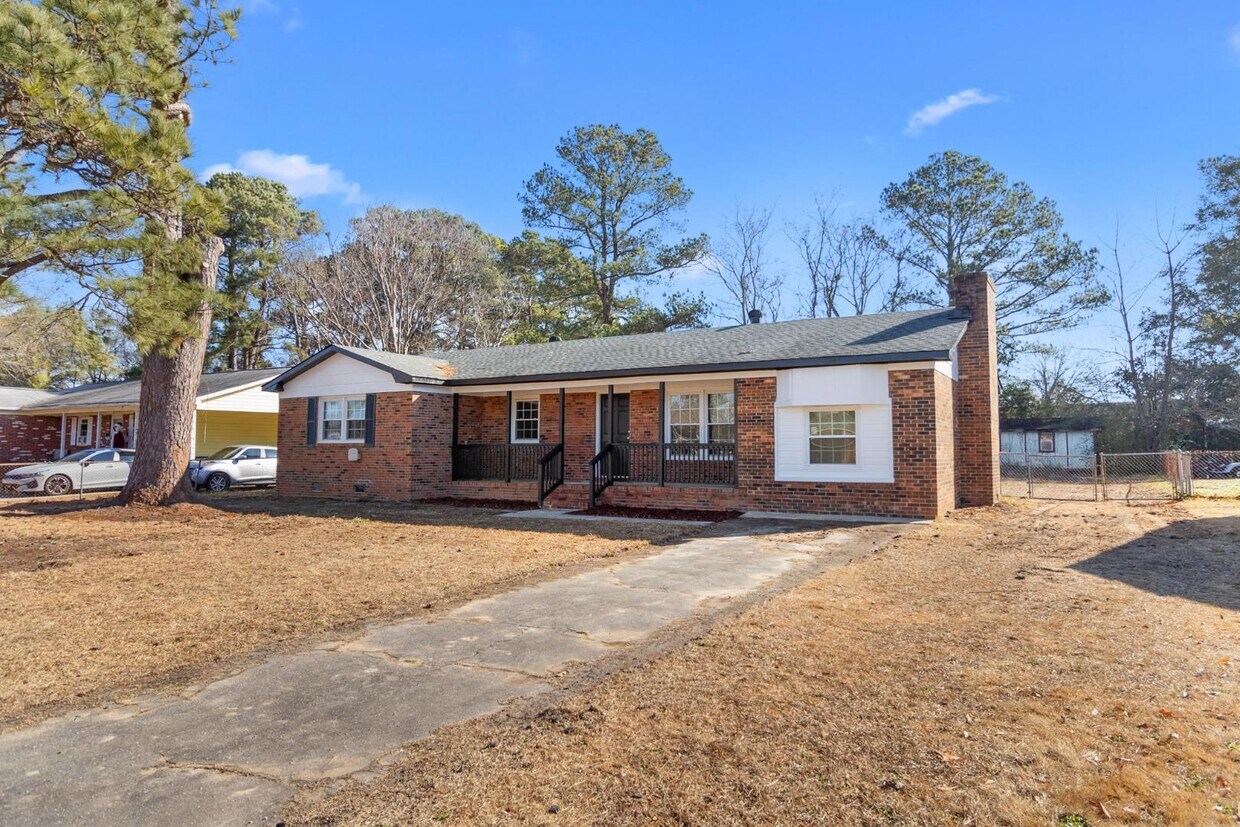 Primary Photo - 881 Sunbury Dr