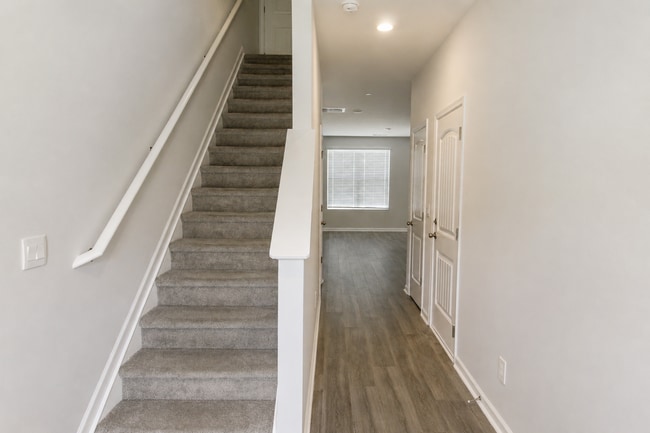 Building Photo - 212 Dale Mires Ln