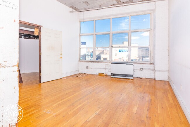 Building Photo - 1087 Flushing Ave