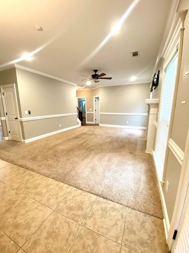 Building Photo - 4066 Starview Ln