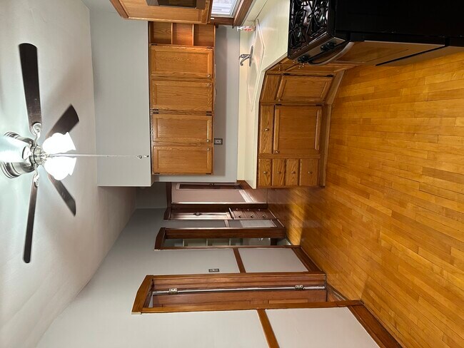 Foto del edificio - 2435 W Winona St