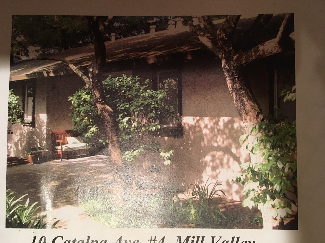 Building Photo - 10 Catalpa Ave