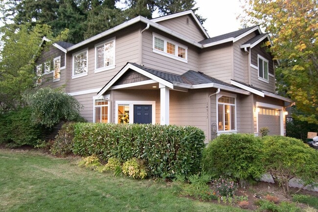 Building Photo - 14513 Meridian Pl W