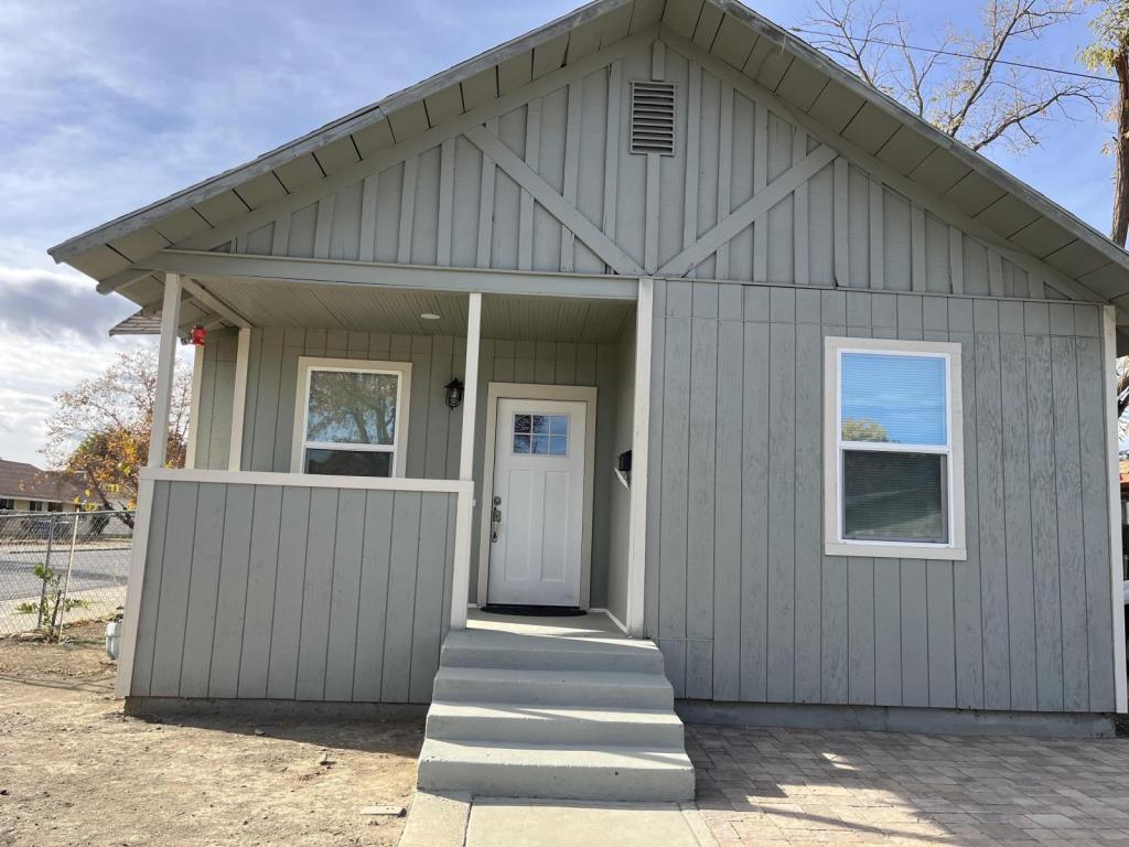 Primary Photo - 509 N Coalinga St