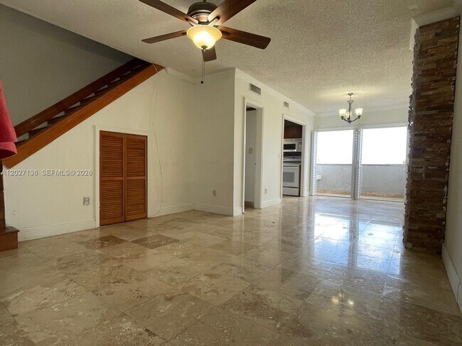 Foto del edificio - 7801 NE 4th Ct