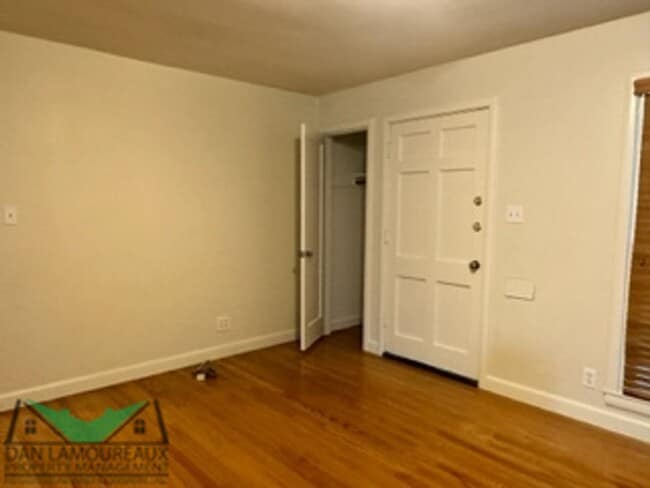Building Photo - 3 br, 1 bath House - 56 Coloma Way