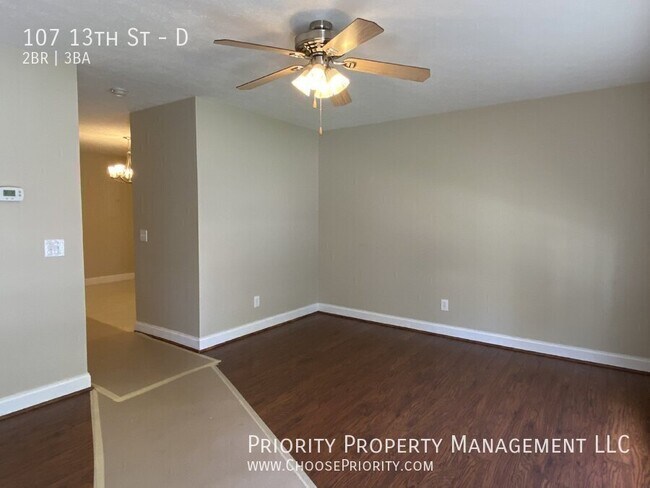 Foto del edificio - 107 13th St