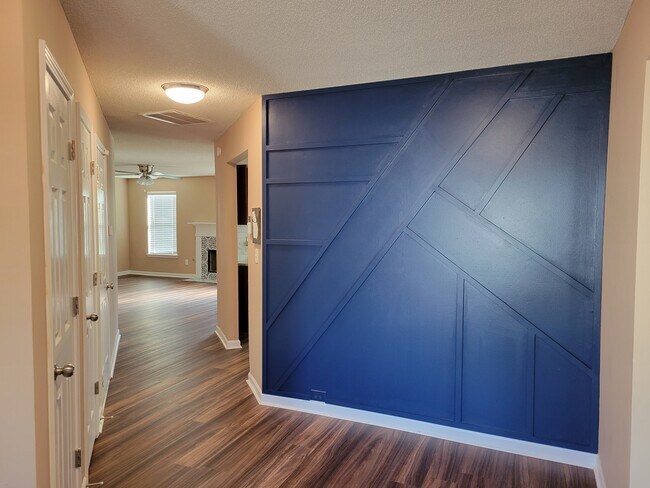 Foto del edificio - 4124 Alveston Dr