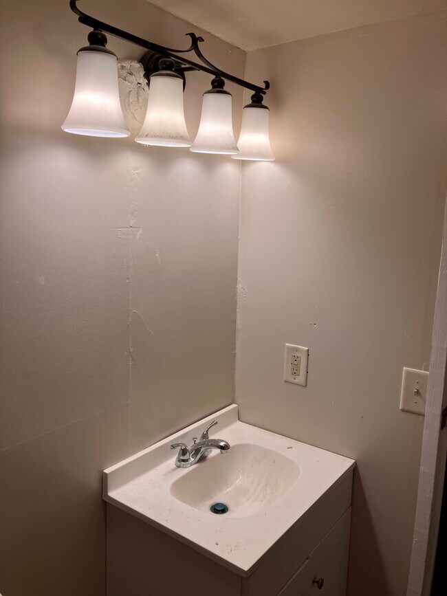 Foto del edificio - 2831 Oak Hill Cir