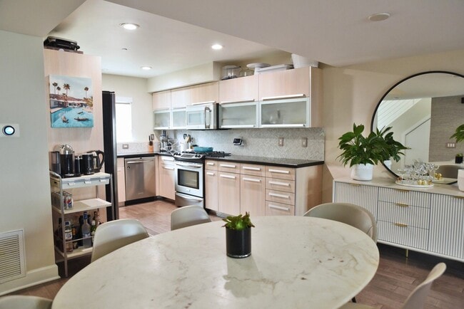 Building Photo - OCEAN VIEWS - 2BD/2.5BA Condo in the Heart of Oceanside