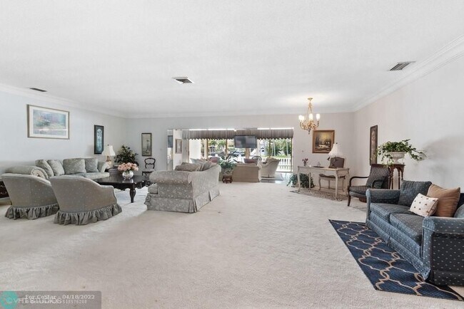 Building Photo - 2560 Del Lago Dr