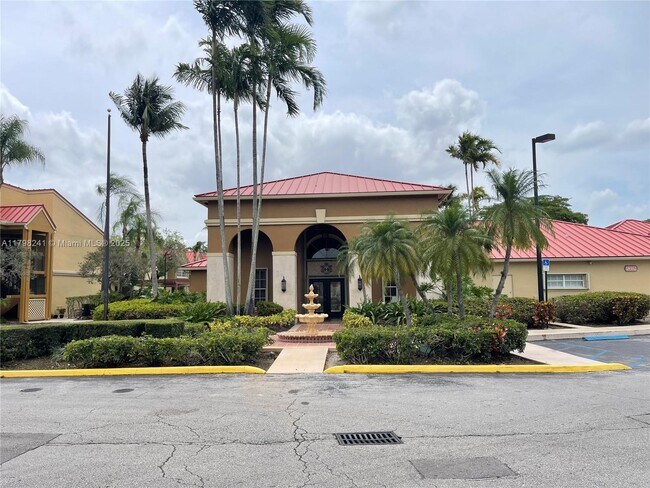 Foto del edificio - 18310 NW 68th Ave