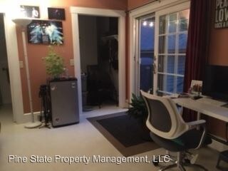 Foto del edificio - 62 Webster Ave