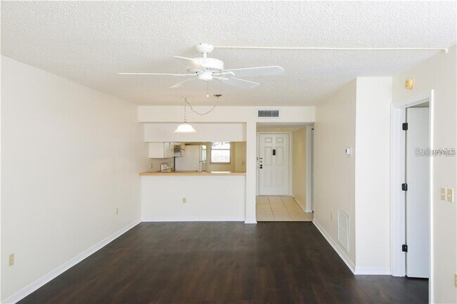 Building Photo - 437 Cerromar Ln