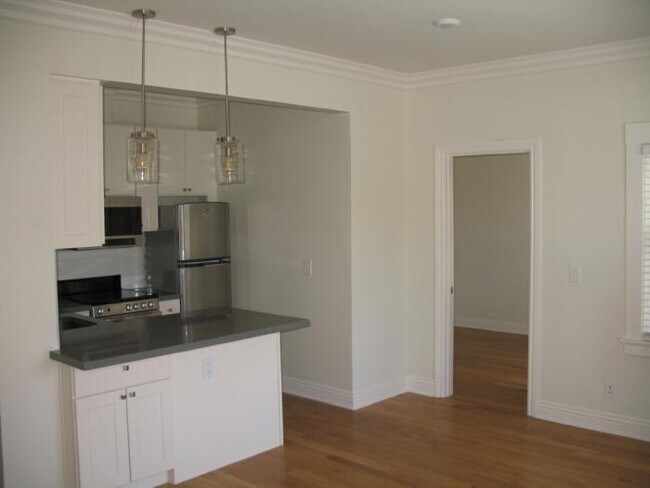 Foto del edificio - 2 bedroom in Oakland CA 94610