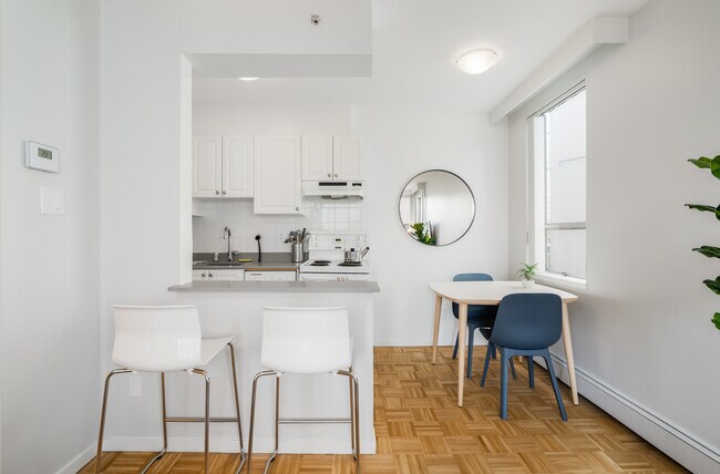 Building Photo - Somerset