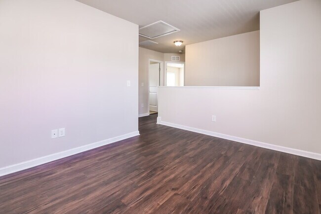 Foto del edificio - 280 Lakemont Dr