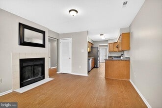 Building Photo - 70 Hampshire Dr