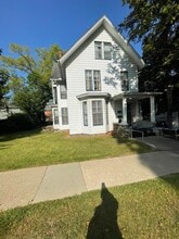 Building Photo - 411 N State St