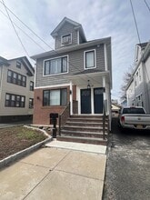 Building Photo - 12 Newcomb Pl