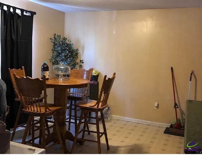 Foto del edificio - 136 Oscar Ct