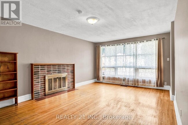Building Photo - 160 Elizabeth Ave