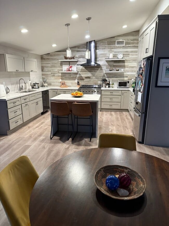 Foto del edificio - 814 N Waverly St