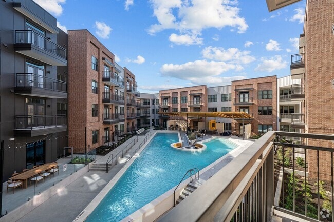 Building Photo - EastPoint
