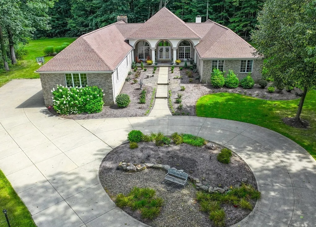 9209 Amber Wood Dr, Kirtland, OH 44094 House Rental in Kirtland, OH