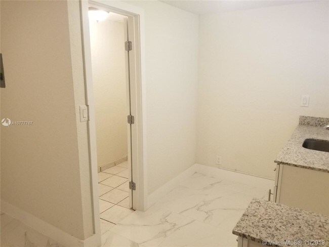 Foto del edificio - 16010 NW 44th Ct