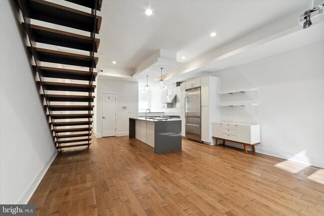 Building Photo - 1429 Kater St