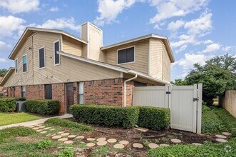 Building Photo - 2240 Tarpley Rd