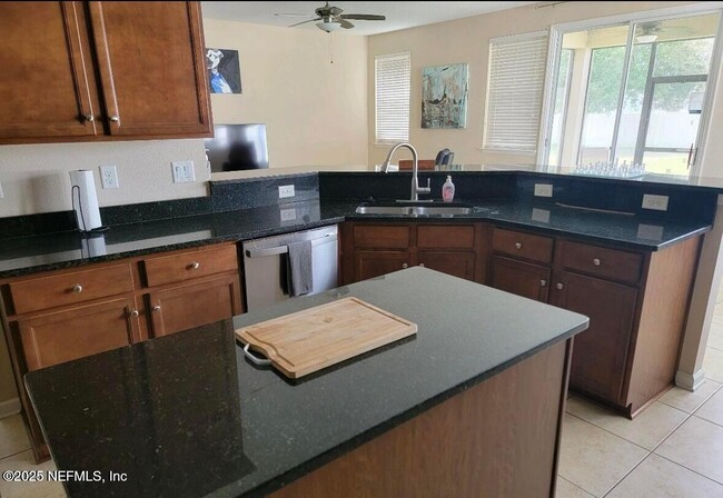 Foto del edificio - 232 S Field Crest Dr