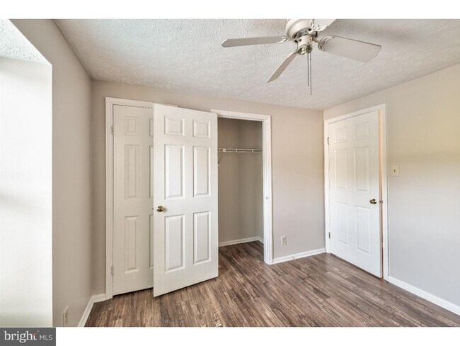 Building Photo - 94 Sweetfern Ct