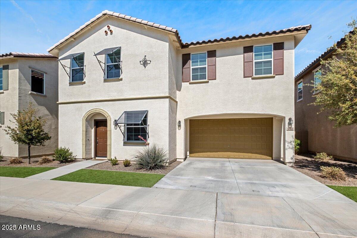 Foto principal - 4354 E Toledo St