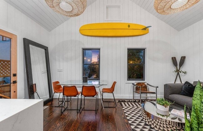 Building Photo - 1658 48th Ave