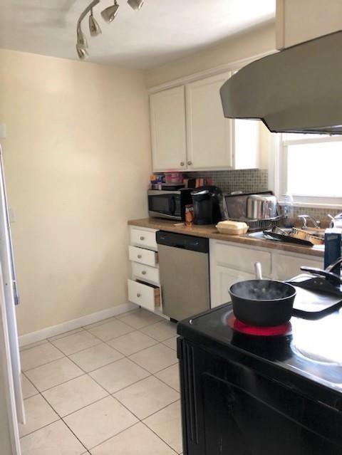 Foto del edificio - 15 Evelyn Dr