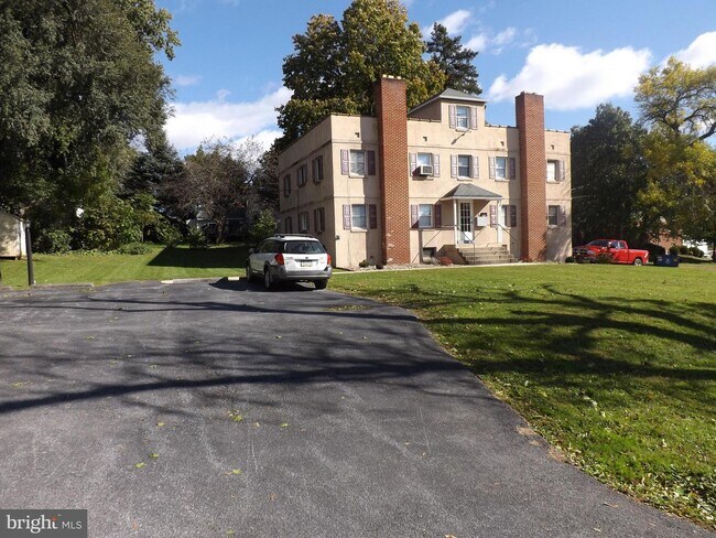 Building Photo - 4002 Linden St