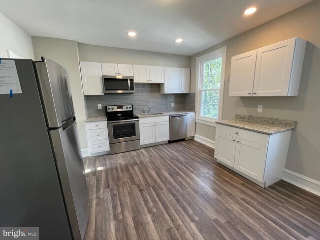 Foto del edificio - 10 Clifton Ave