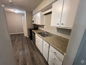 Building Photo - Room in Townhome on Terrace Trail