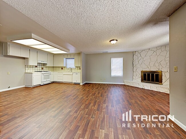 Building Photo - 2024 Bavil Dr