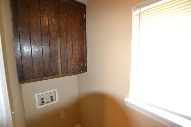 Foto del edificio - 2 bedroom, 2 bath apartments in Sherwood F...