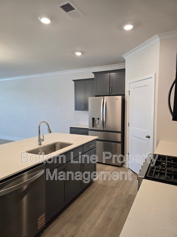 Building Photo - 2000 Harlequin Dr