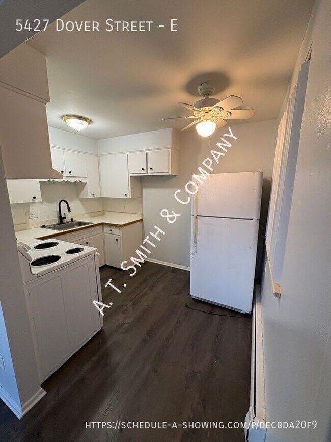 Building Photo - 5427 Dover St