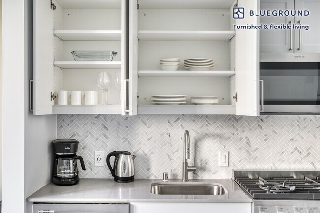 Foto del edificio - 704 Spring St