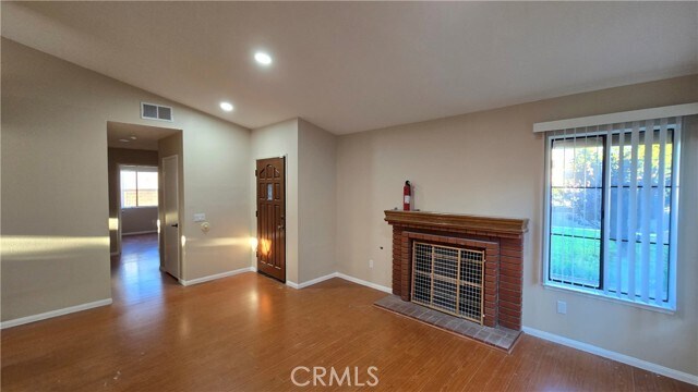 Building Photo - 1309 Cascade Ave