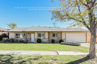 Building Photo - 3937 N Golden Ave